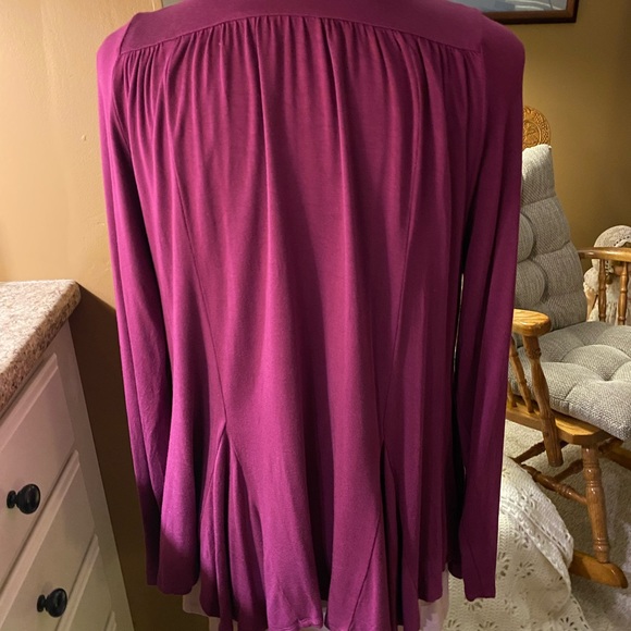 Selling as a set. - Picture 2 of 4